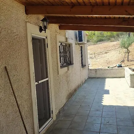 Apartment σπίτι - αγρόκτημα - δ γεωργά χατζηράση οδός χατζηράση *