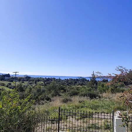 σπίτι - αγρόκτημα - δ γεωργά χατζηράση οδός χατζηράση Apartment *